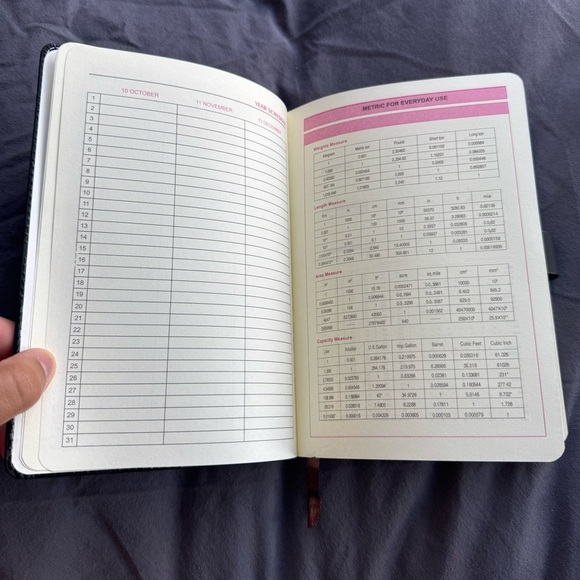 Black Folio Notebook - Picture 6 of 8